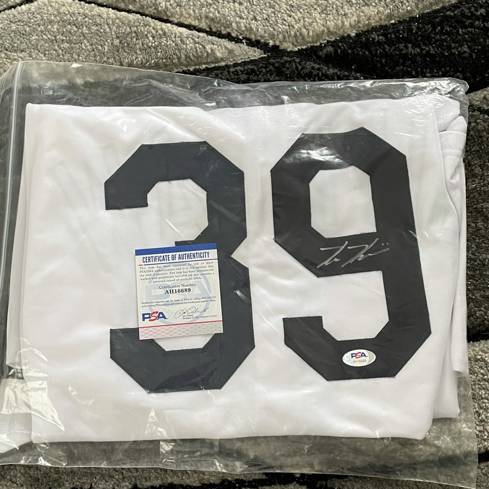 Kevin Kiermaier Autographed Jersey